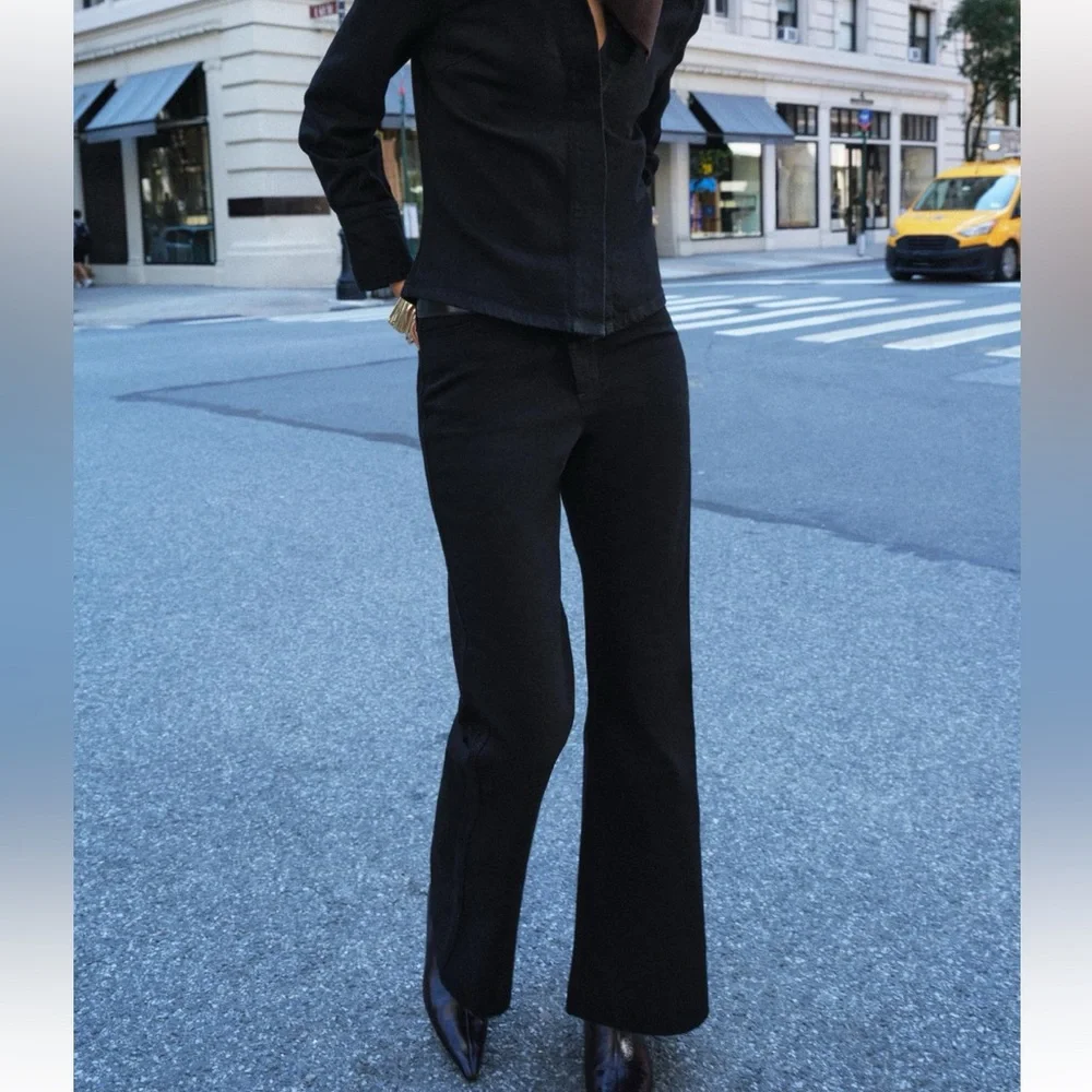 ZARA Mid Rise Bootcut Jeans - Picture 2 of 6